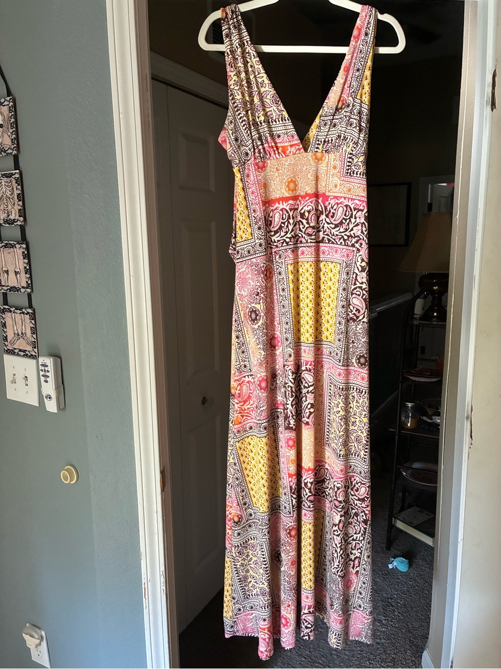 Sleeveless V-Neck Patchwork Print Maxi Dress - Pink & Yellow
